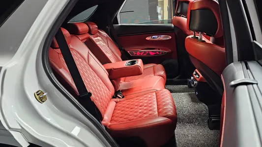 Genesis GV70 2.5T AWD 2021 12