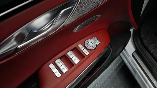 Genesis GV70 2.5T AWD 2021 16