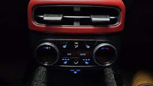 Genesis GV70 2.5T AWD 2021 18