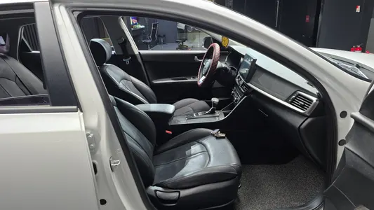 Kia K5 2 2.0 2018 11