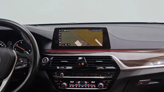 BMW 6 Series GT (G32) 620d 2019 16