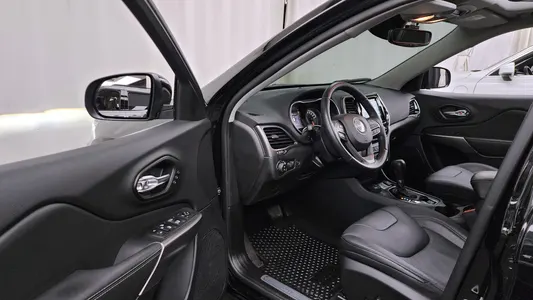 Jeep (KL) 2.4 AWD 2021 10