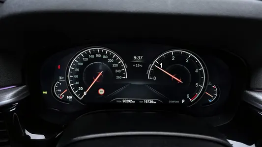 BMW 5 Series (G30) 520d M 2017 8