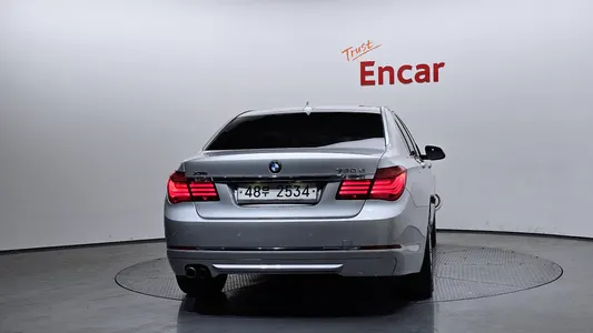 BMW 7 Series (F01) 730d xDrive 2014 4