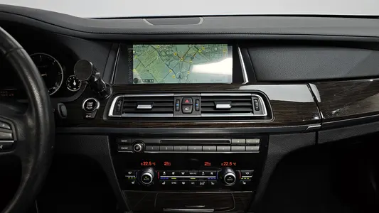 BMW 7 Series (F01) 730d xDrive 2014 14
