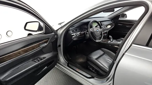 BMW 7 Series (F01) 730d xDrive 2014 10