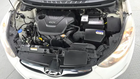Hyundai MD M16 GDI 2010 6