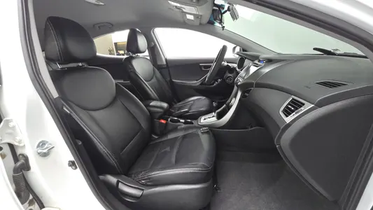 Hyundai MD M16 GDI 2010 11