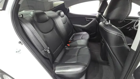 Hyundai MD M16 GDI 2010 12