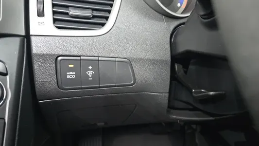Hyundai MD M16 GDI 2010 16