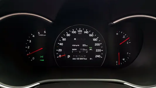 Kia R 2.0 2WD 2012 8