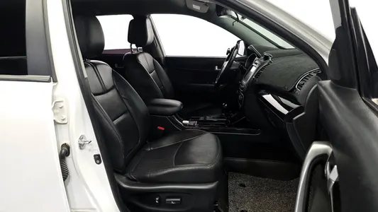 Kia R 2.0 2WD 2012 11