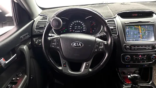 Kia R 2.0 2WD 2012 13