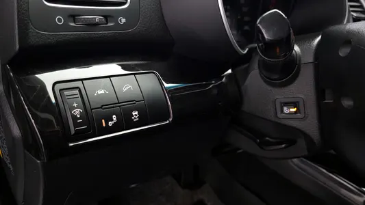 Kia R 2.0 2WD 2012 17