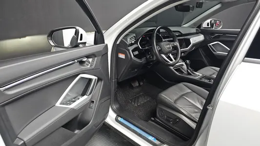 Audi Q3 (F3) 40 TFSI 2024 11