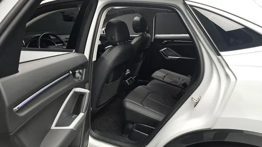 Audi Q3 (F3) 40 TFSI 2024 12