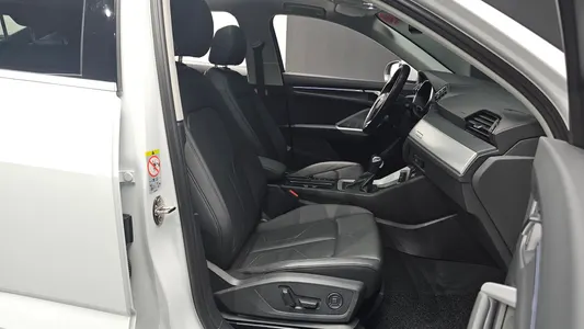 Audi Q3 (F3) 40 TFSI 2024 10