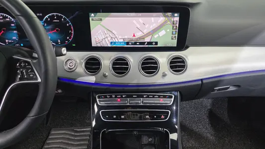 Mercedes-Benz E-Class W213 E250 2021 14