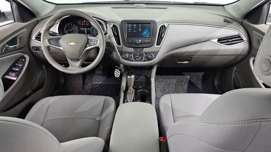 Chevrolet 말리부 1.5 LS 2017 7