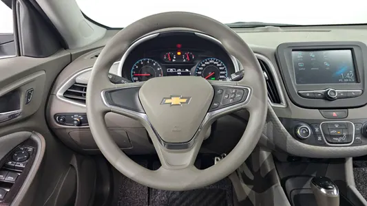 Chevrolet 말리부 1.5 LS 2017 13