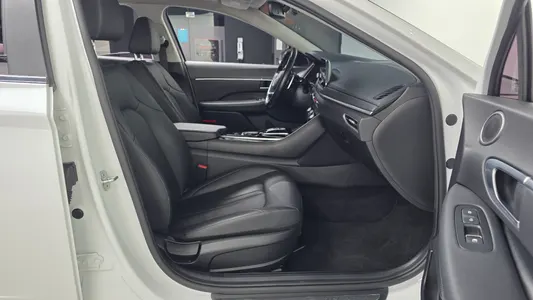 Hyundai (DN8) 2.0 2020 11