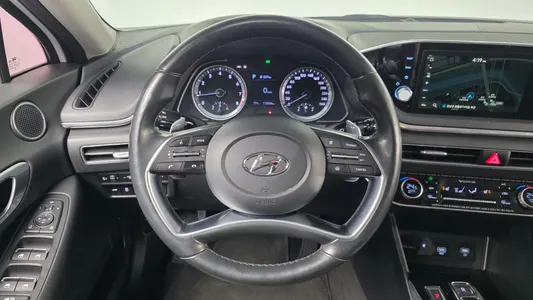 Hyundai (DN8) 2.0 2020 13