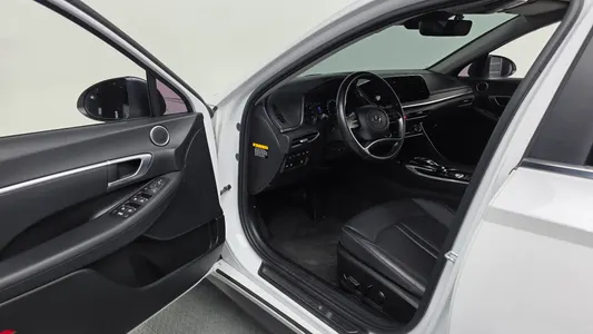 Hyundai (DN8) 2.0 2020 10