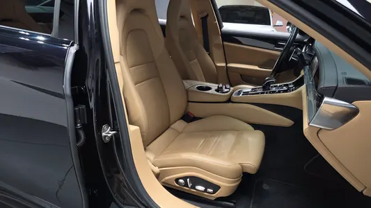 Porsche (971) 2.9 AWD E- 2021 10
