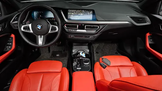 BMW 1 Series (F40) 120i M 2022 7
