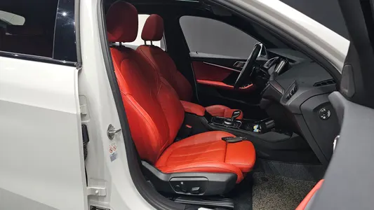 BMW 1 Series (F40) 120i M 2022 10