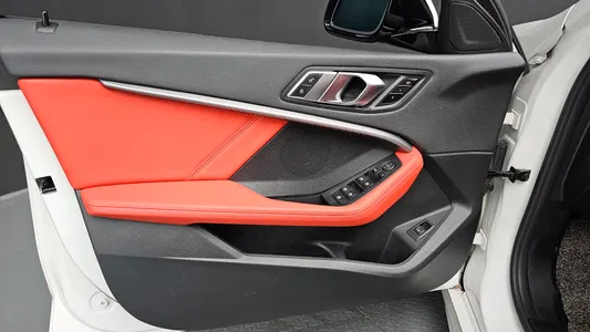 BMW 1 Series (F40) 120i M 2022 24