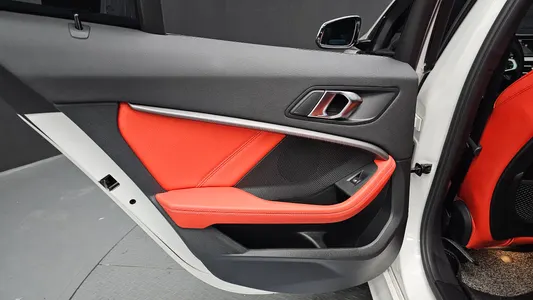 BMW 1 Series (F40) 120i M 2022 25