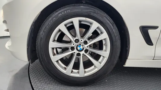 BMW 3 Series GT (F34) GT 320d 2015 5