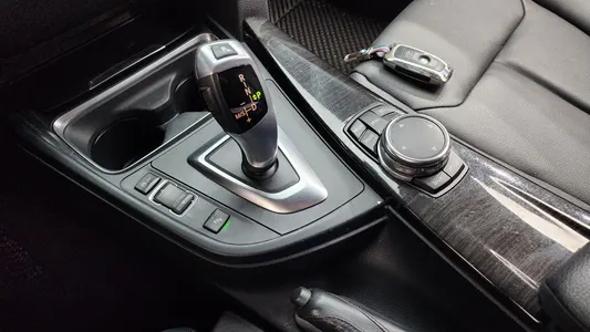 BMW 3 Series GT (F34) GT 320d 2015 9