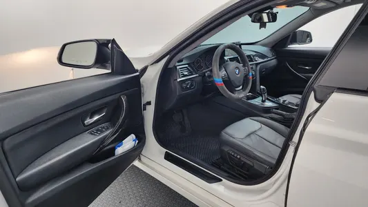 BMW 3 Series GT (F34) GT 320d 2015 10