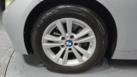 BMW 3 Series (F30) 320d ED 2017 5