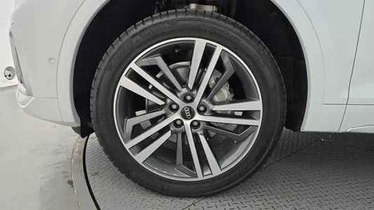 Audi Q5 (FY) 45 TFSI 2021 5