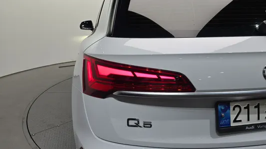Audi Q5 (FY) 45 TFSI 2021 23