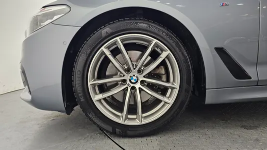 BMW 5 Series (G30) 520d M 2017 5