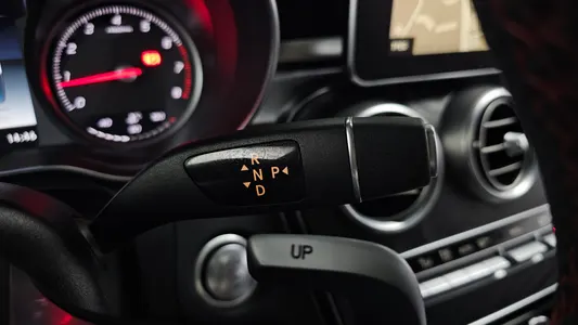 Mercedes-Benz C-Class W205 C200 4MATIC AMG Line 2018 9
