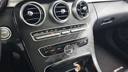 Mercedes-Benz C-Class W205 C200 4MATIC AMG Line 2018 29