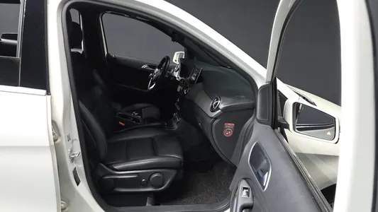 Mercedes-Benz B-Class W246 B200 d 2016 11