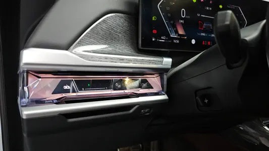 BMW 7 Series (G70) 740i sDrive M 2023 31