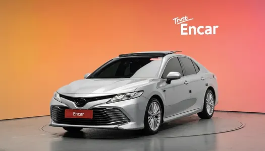Toyota (XV70) 2.5 2018