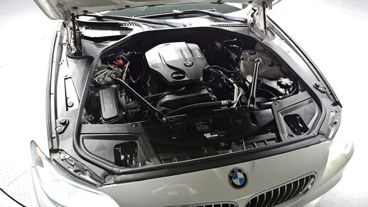 BMW 5 Series (F10) 520d M 2016 6