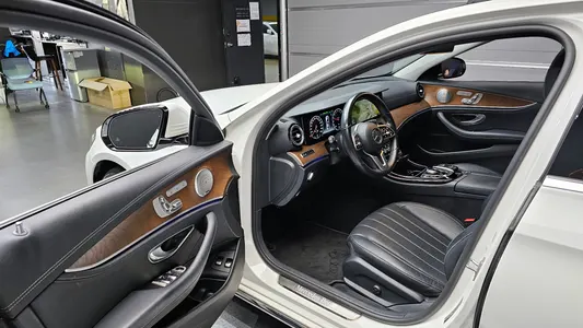 Mercedes-Benz E-Class W213 E300e 2019 10