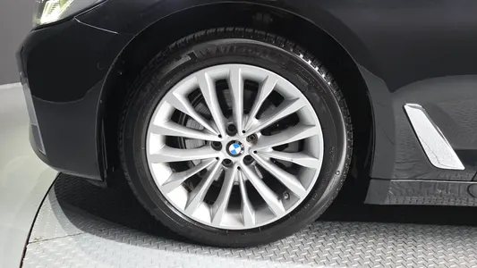 BMW 5 Series (G30) 523d 2021 5