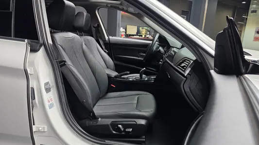 BMW 3 Series GT (F34) GT 320d xDrive 2020 11