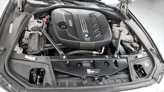 BMW 5 Series (F10) 520d 2014 6