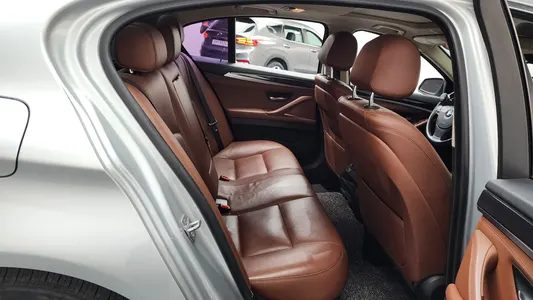 BMW 5 Series (F10) 520d 2014 11